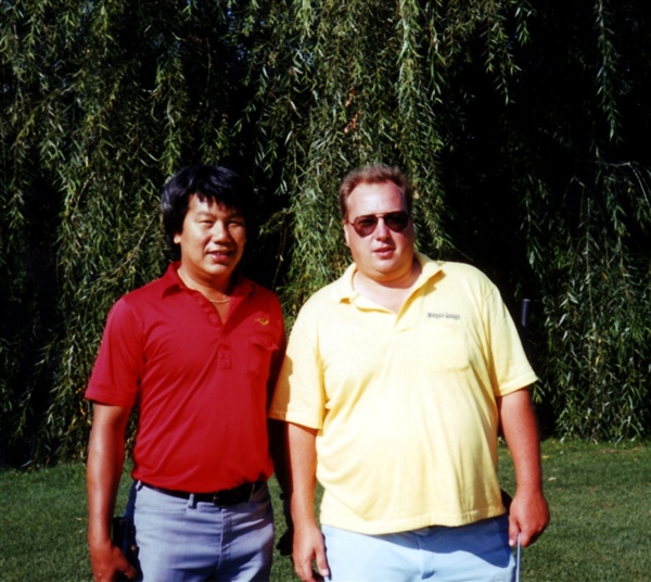 Jag och Nicky Virachkul USA bästa dart spelare på 80talet min  Dubbel Partner i  många år, World Cup Singels Champion 1979
